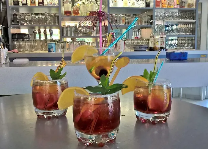 Alios Restaurant Hotel 2*